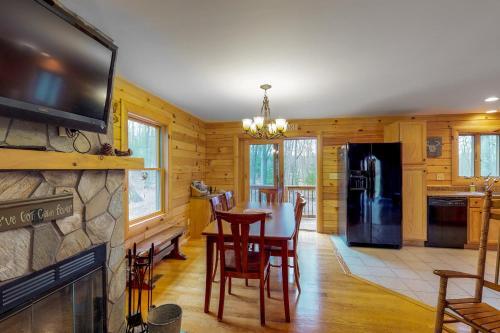 3 Bed 4 Bath Vacation Home In Deep Creek Lake