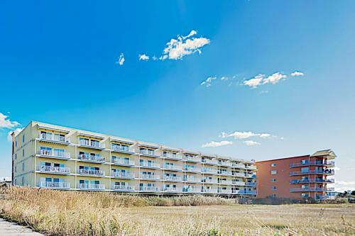 Apartamento Chic Beachside Condo With Pool & Bayfront Balcony Condo