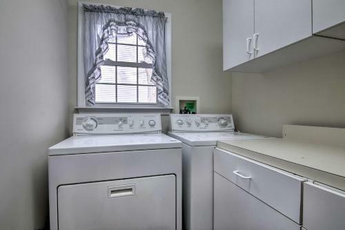 Ocean Pines House With Private Hot Tub 2 Mi To Golf!