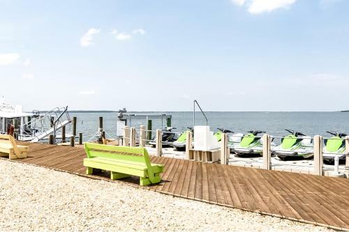 Bayfront Beauty At Mallard Landing