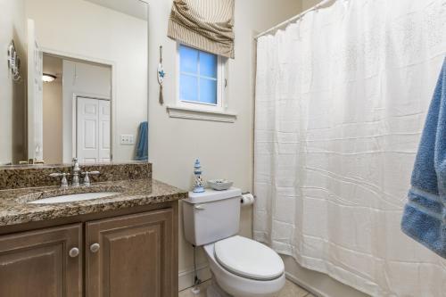 Saint Louis Ave, Unit D