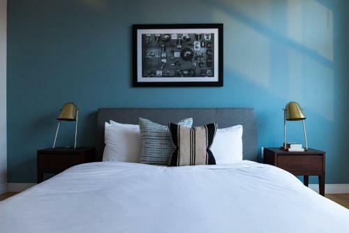 Evonify Corporate - South End Luxury Apartments