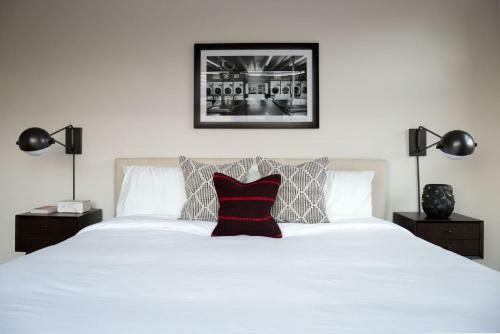 Evonify Corporate - South End Luxury Apartments