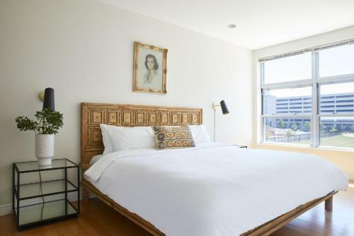 Evonify Corporate - South End Luxury Apartments