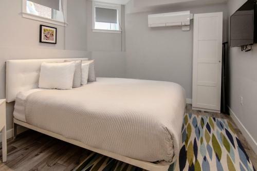 Apartamento A Stylish Stay W/ A Queen Bed, Heated Floors.. #3