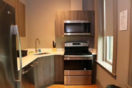 Apartamento A Stylish Stay W/ A Queen Bed, Heated Floors.. #3