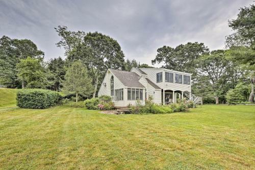 Cape Cod Home With Patio, Grill And Beach Access!