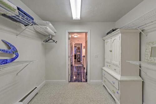 Nautical Bourne Apartment - 2 Mi To Monument Beach