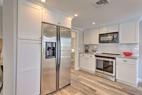 Bourne Home With Deck, Steps From Cape Cod Canal