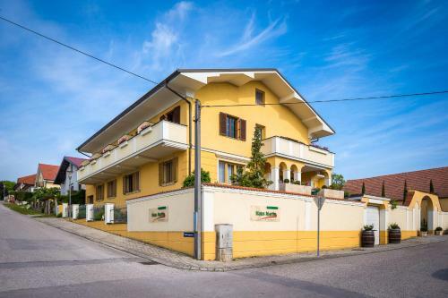 Hostal Haus Martin - Schneeberger