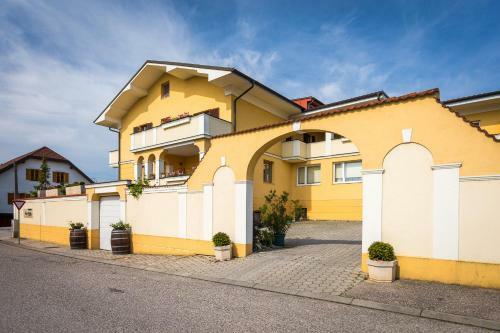 Hostal Haus Martin - Schneeberger
