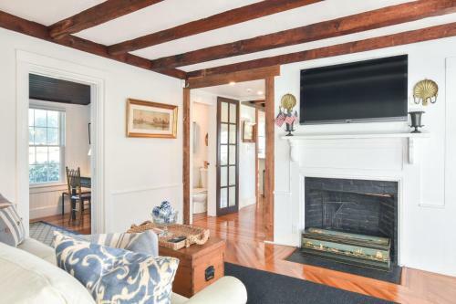 #633 - Sea Captain's House