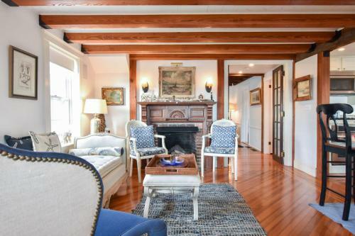 #633 - Sea Captain's House