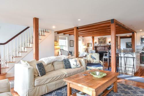 #633 - Sea Captain's House