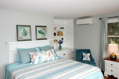 Updated 3br Waterfront On Town Cove Home