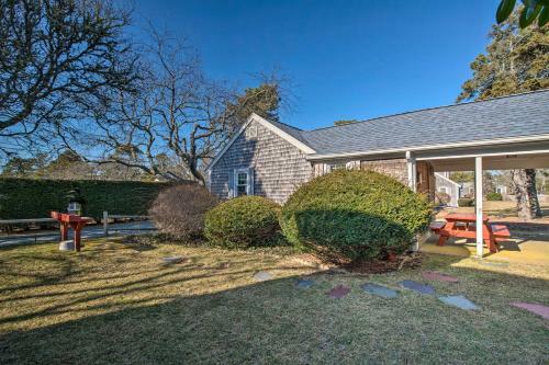 Apartamento Cape Cod Condo Walk To Shops, Food, Beaches!