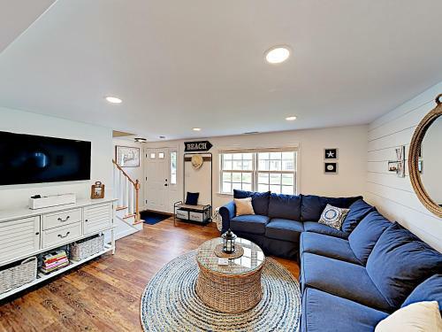 Apartamento New Listing! Updated Getaway - 300 Yards To Beach Duplex