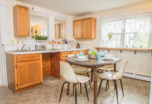 403 Fantastic Location Beautiful Bay Just 1 Minute Away