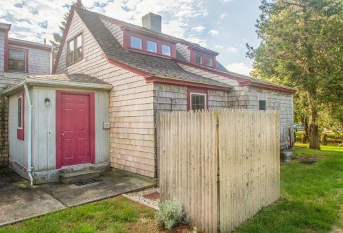 403 Fantastic Location Beautiful Bay Just 1 Minute Away