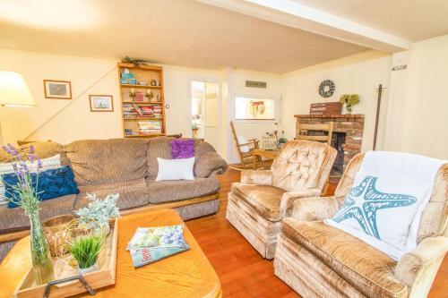 403 Fantastic Location Beautiful Bay Just 1 Minute Away