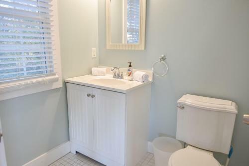 446c - Newly And Beautifully Updated, Spacious, Steps From The Water!