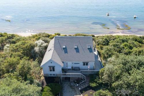 460 Waterfront Private Beach Wrap-around Deck Panoramic Views And Two Tv Rooms