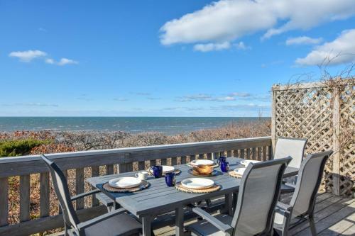 460 Waterfront Private Beach Wrap-around Deck Panoramic Views And Two Tv Rooms