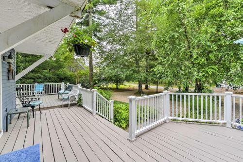 Mashpee House With Wraparound Deck - Walk To Beach!