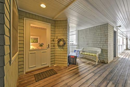 Apartamento Breezy Oak Bluffs Condo - Steps To Inkwell Beach!