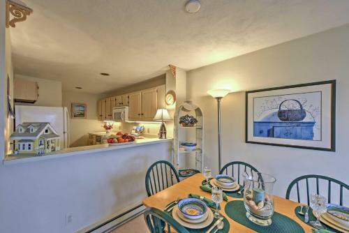 Apartamento Breezy Oak Bluffs Condo - Steps To Inkwell Beach!