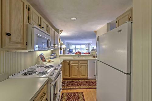 Apartamento Breezy Oak Bluffs Condo - Steps To Inkwell Beach!
