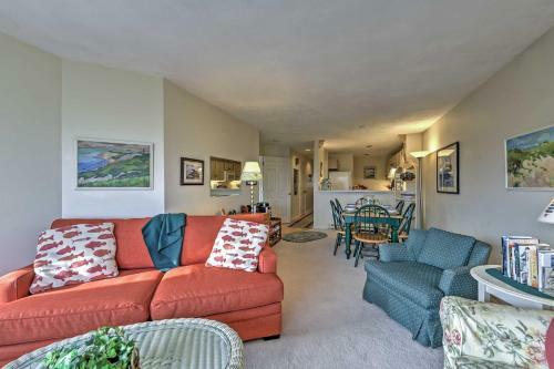 Apartamento Breezy Oak Bluffs Condo - Steps To Inkwell Beach!