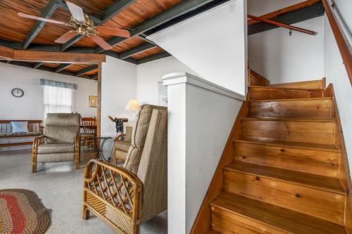 Ocean Front Cottage - Long Beach