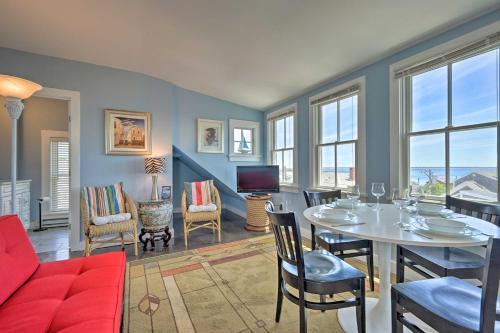 Splendid Provincetown Penthouse Apartment With Deck!