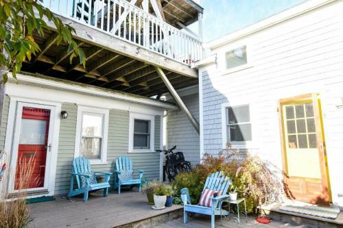 138 Walk To Water Walk To Town Updated Kitchen Private Deck Games, And AC