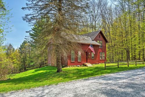 Tranquil 3br Stockbridge House With Private Deck