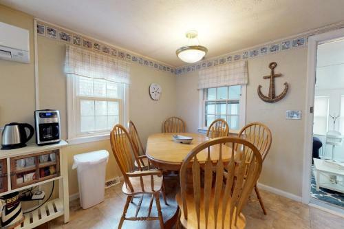 Captain's Quarters