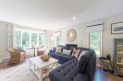 3 Bed 2 Bath Vacation Home In West Tisbury