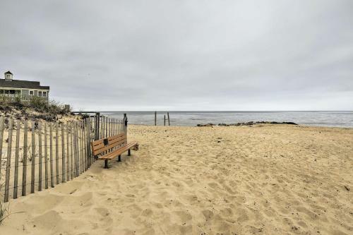 Spacious Getaway With Deck - Walk To Nantucket Sound!
