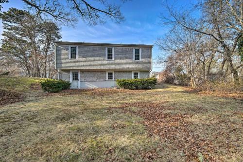 Cozy Yarmouth Home - Walk To Colonial Acres Beach!