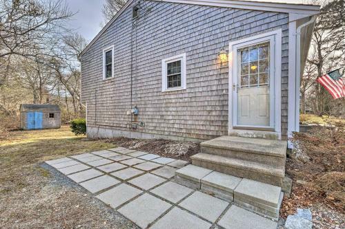 Cozy Yarmouth Home - Walk To Colonial Acres Beach!