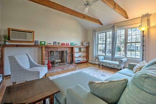 Cozy Yarmouth Home - Walk To Colonial Acres Beach!