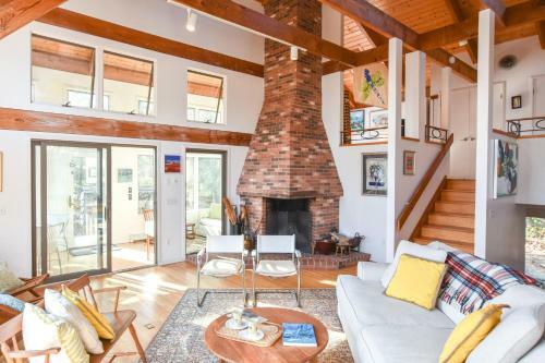 316 Bright Open Creative Home On Drummer Cove You Will Love Dog Friendly