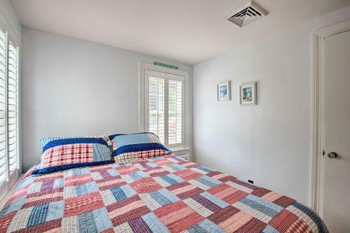 Quiet Cape Cod Home With Gazebo And Walk To Beach