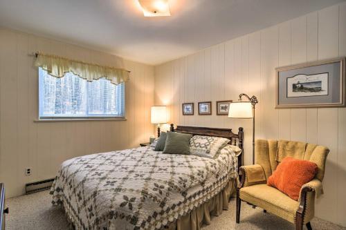 Cozy Cottage With Hot Tub Access, Walk To Lake!