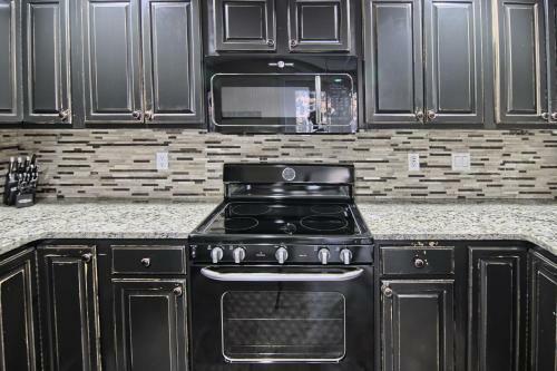 691 Disciples Village Condo