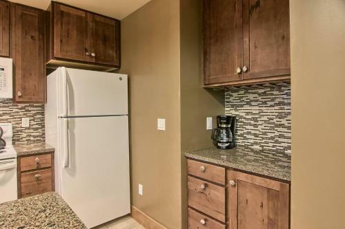 728 Disciples Village Condo