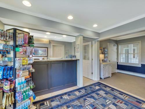 212 Water Street Inn