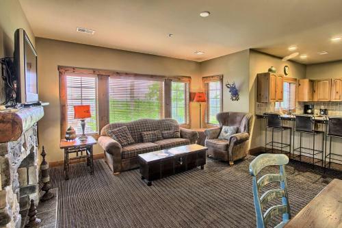 7320 Creekside Condo