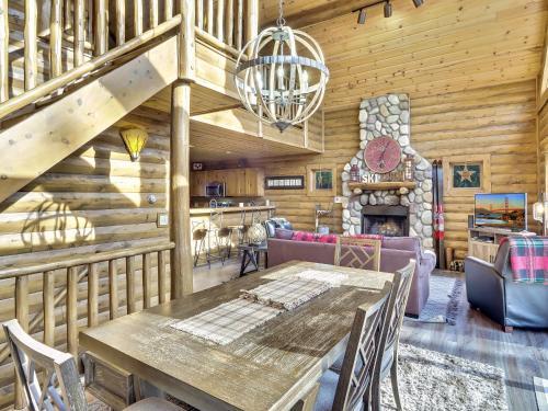 832 Mountain Cabin